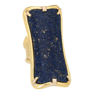 Mid 20th Century Huge Lapis Lazuli Ring Vintage 18k Yellow Gold Cocktail size 5 For Sale