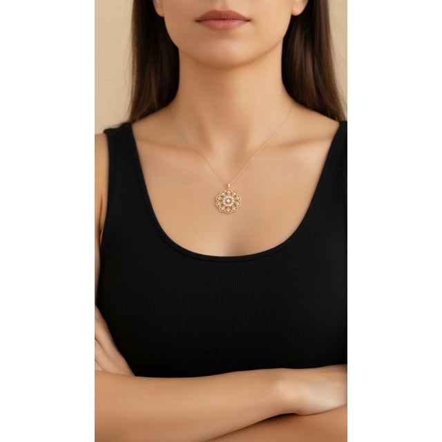 Gold 14k Gold Floral Pattern Openwork Pendant. For Sale - Image 8 of 10