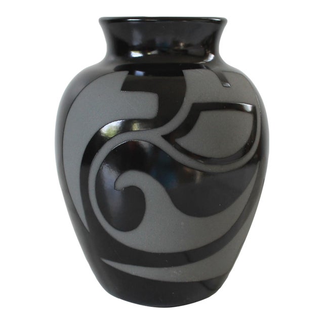 1980's Native American Style Black Sable Pottery Vase For Sale