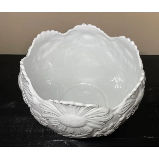 Late 20th Century White Ceramic Petal Edge Raised Floral Large Bowl Cachepot Made in Portugal For Sale In Phoenix - Image 6 of 12