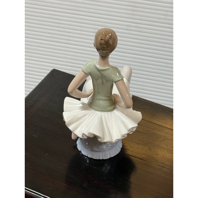 1970s John Huerta for Lladró Laura Ballerina Porcelain Figurine, Signed For Sale - Image 5 of 12