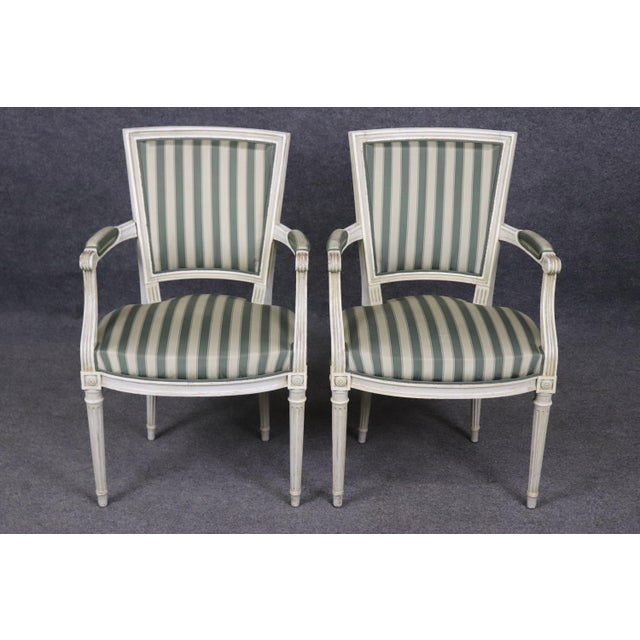 Maison Jansen Set of 8 Maison Jansen Paint Decorated Louis XVI Trapezoidal Back Dining Chairs For Sale - Image 4 of 12