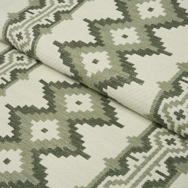 Schumacher Sample - Schumacher Pathway Fabric In Green For Sale - Image 4 of 6
