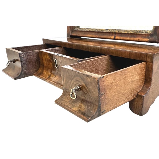 Georgian Walnut Dressing Table Mirror, 1720s For Sale - Image 6 of 10