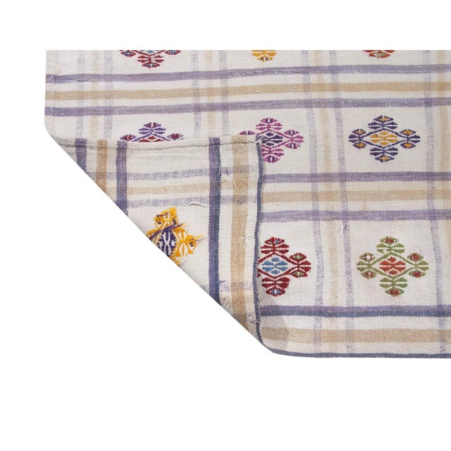 Mid 20th Century Embroidered Vintage Cotton Kilim Rug For Sale - Image 5 of 6