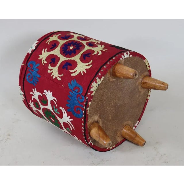 Vintage Oriental Stool with Suzani Upholstery, 1950s For Sale - Image 3 of 11