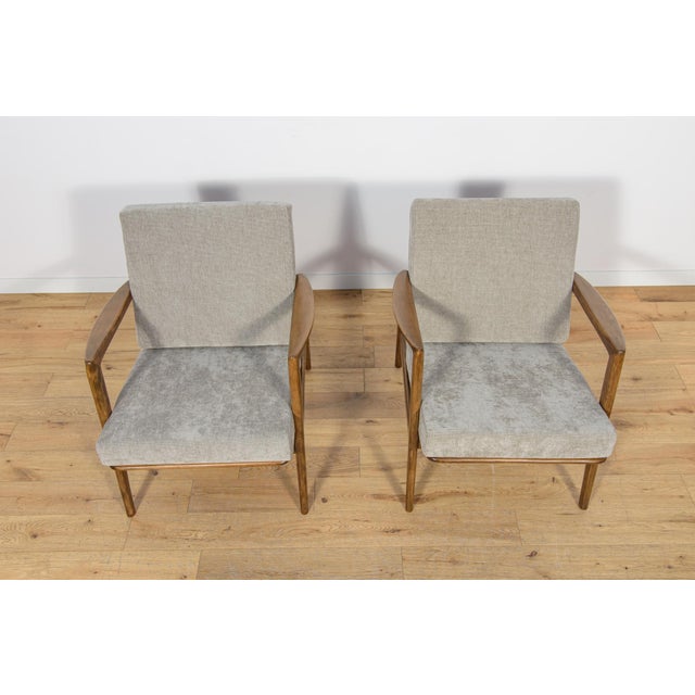 Mid-Century Model 300-139 Armchairs from Swarzędzka Factory, Poland, 1960s, Set of 2 For Sale - Image 4 of 18