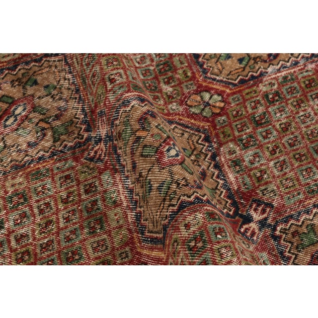 Textile Vintage Turkish Rug, Beige-Brown With All-Over Floral Medallions – Rug & Kilim For Sale - Image 7 of 8