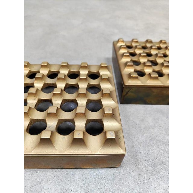 Swedish design! This Swedish ashtray from the 1960s is a true object in itself. Crafted from solid brass, it's attributed...