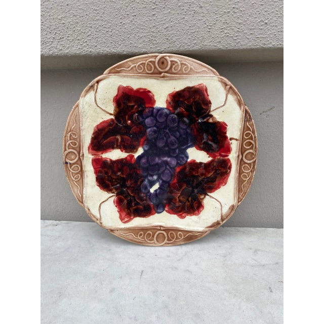 French Majolica grapes plate Orchies, circa 1900.