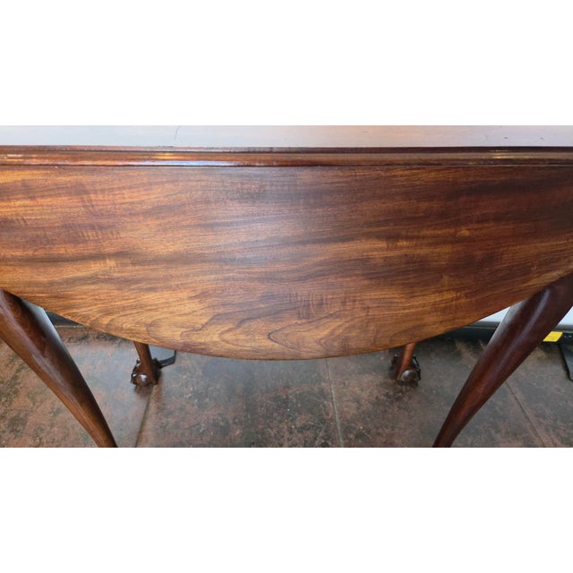 Burnt Umber 18th Century Drop Leaf Gate Leg Walnut Table American Chippendale For Sale - Image 8 of 15