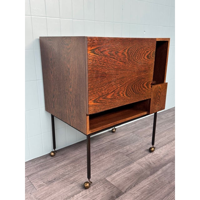 Mid-Century Modern Mobile Cabinet in Wood and Metal, 1960s For Sale - Image 3 of 18