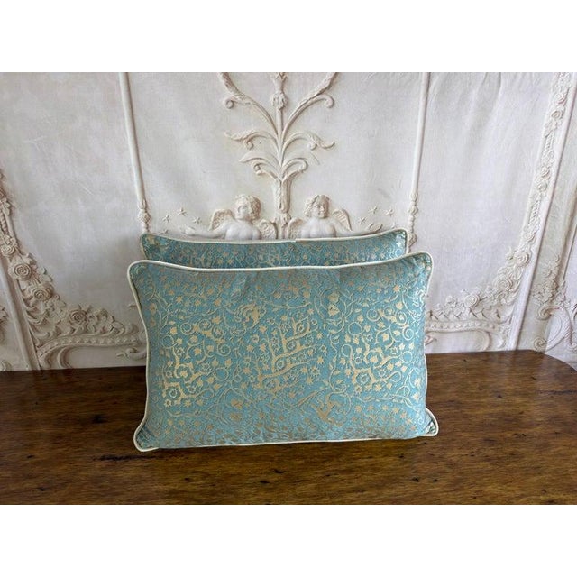 Baroque Pair of Venetian Aqua and Gold Fortuny Textile Lumbar Pillows For Sale - Image 3 of 8
