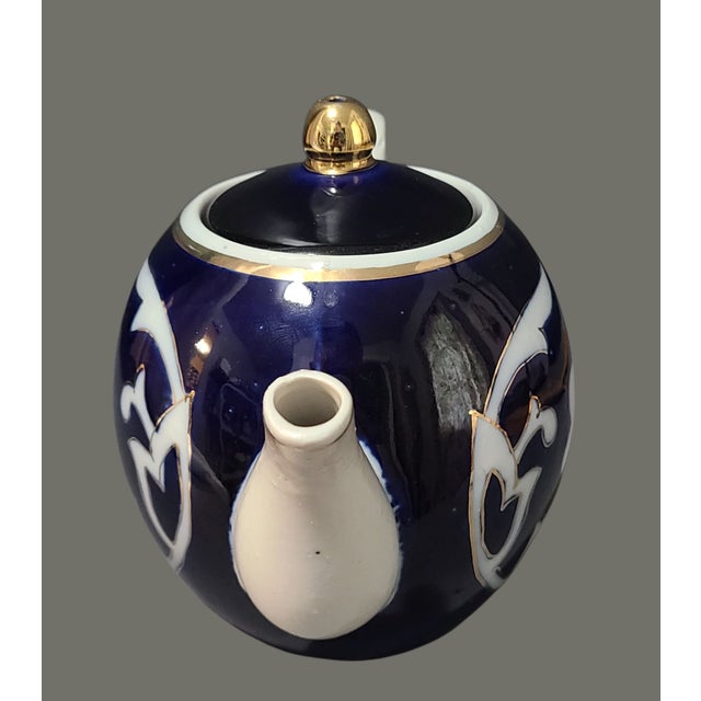 Vintage Pakhta Cobalt Blue & White Gilded Imperial Porcelain Russian Tea Pot For Sale - Image 6 of 11