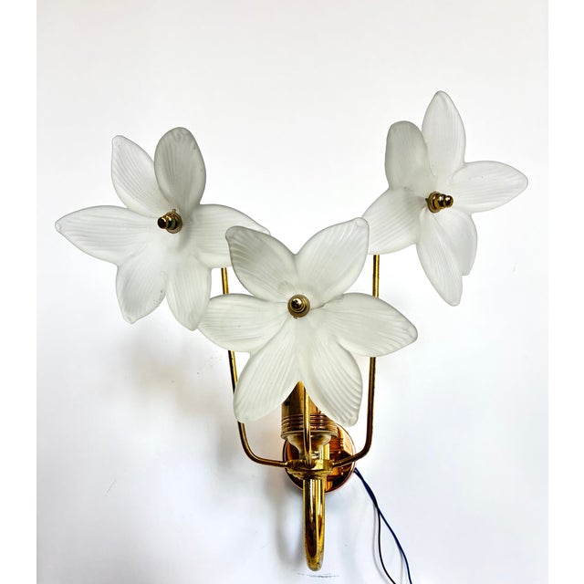 Vintage Art Deco Frosted Glass Flower Wall Sconce - a Pair – E27 For Sale - Image 6 of 14