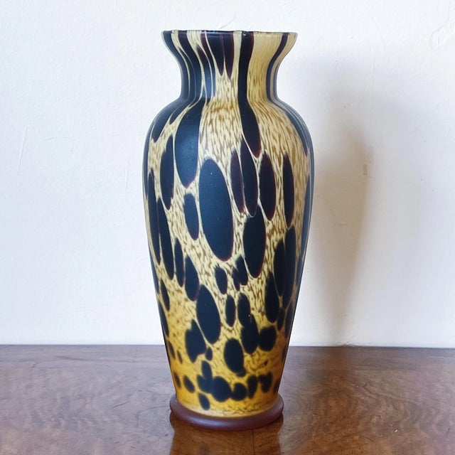 Art Deco Mid-Century Mouth Blown Satin Glass Vase in Striking Yellow and Black Leopard / Tortoise Pattern, Signed For Sale - Image 3 of 7