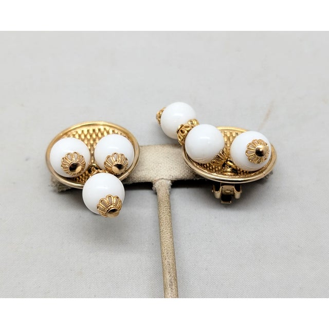 1950s Vintage 1950s Signed Hattie Carnegie Goldtone White Resin Drop Clip Earrings-2 Pieces For Sale - Image 5 of 9