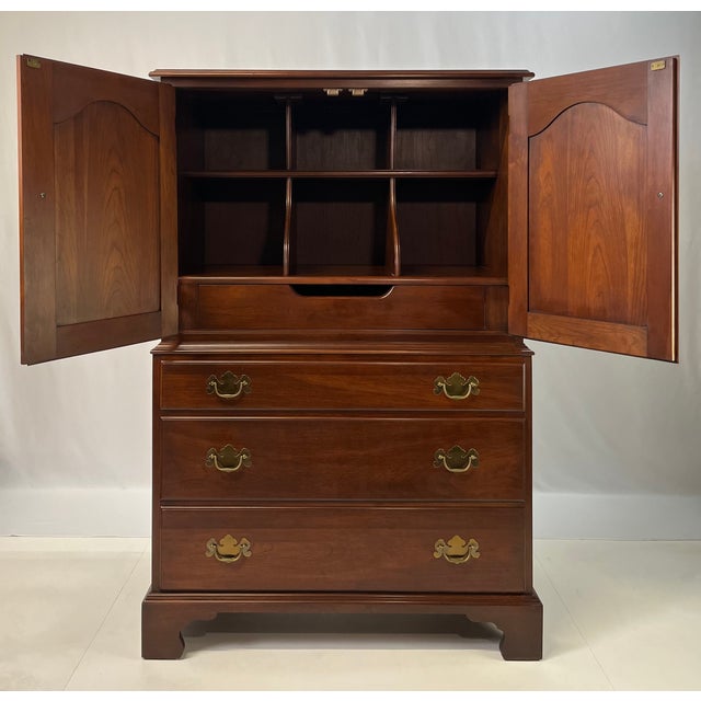 A great example of American craftsmanship from Henkel Harris, this gentleman's chest is meticulously crafted from solid...