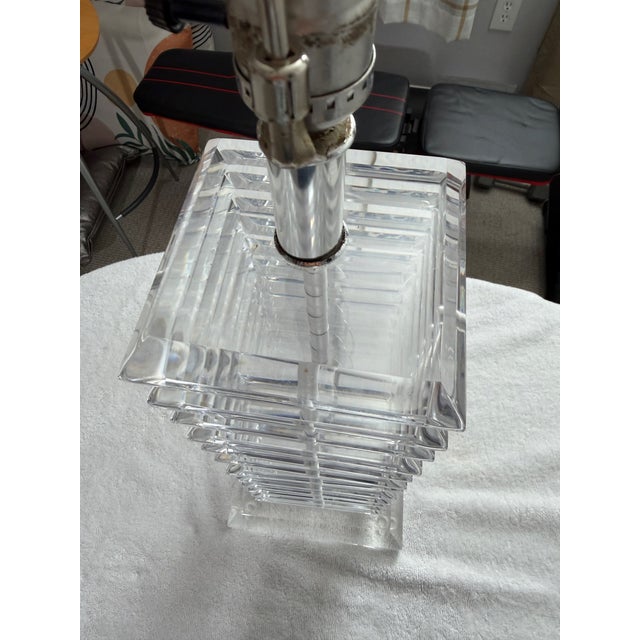 Karl Springer Vintage Lucite Lamp Springer Hollywood Regency Heavy Clear Euc Square Stacked For Sale - Image 4 of 9