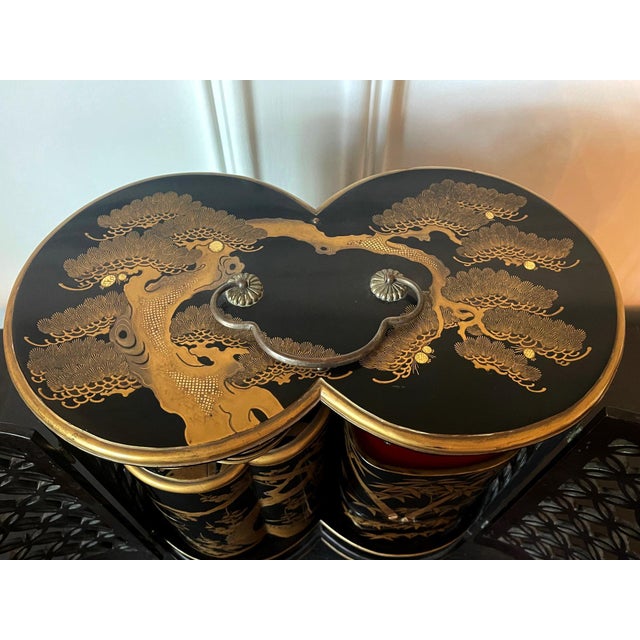 Japanese Maki-e Lacquer Portable Sagejubako Theme of Three Winter Friends For Sale - Image 17 of 18