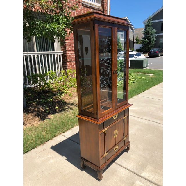 1970s Mid Century Modern Ming Pagoda Top Campaign China Cabinet For Sale In Columbia, SC - Image 6 of 13
