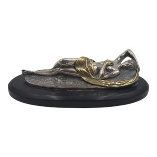 1920s Art Deco Silvered and Gilt Bronze Reclining Nude Sculpture – Attributed to Franz Bergman For Sale