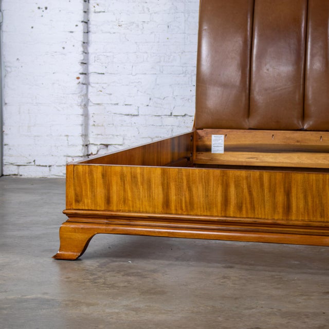 Wood Late 20th Century Neoclassic Revival Arbus King Sleigh Bed W/Leather Upholstered Headboard 6000 Series by Henredon For Sale - Image 7 of 18