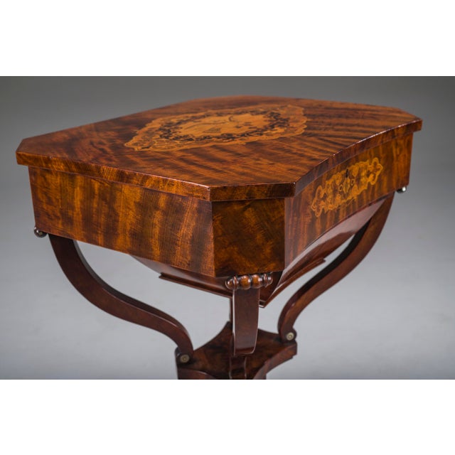Biedermeier Sewing Worktable in Mahogany, 1850 For Sale - Image 11 of 17