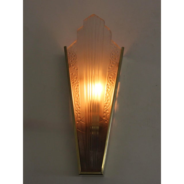 French Art Deco Sconce with Brass Fixture and Glass Shade, 1930s For Sale - Image 3 of 10
