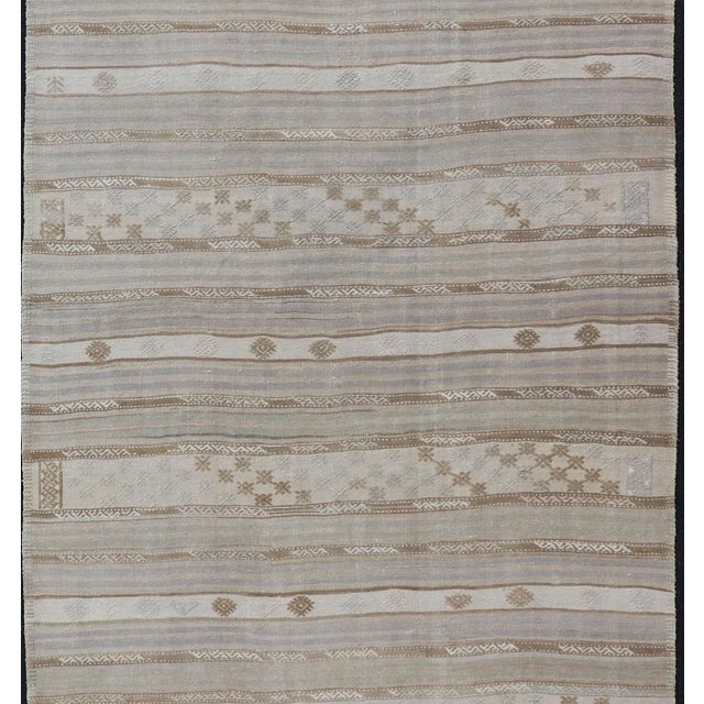 Striped Turkish Flat-Weave Kilim in Muted Colors and Tribal Motifs 5'5 X 10'4 For Sale In Atlanta - Image 6 of 11