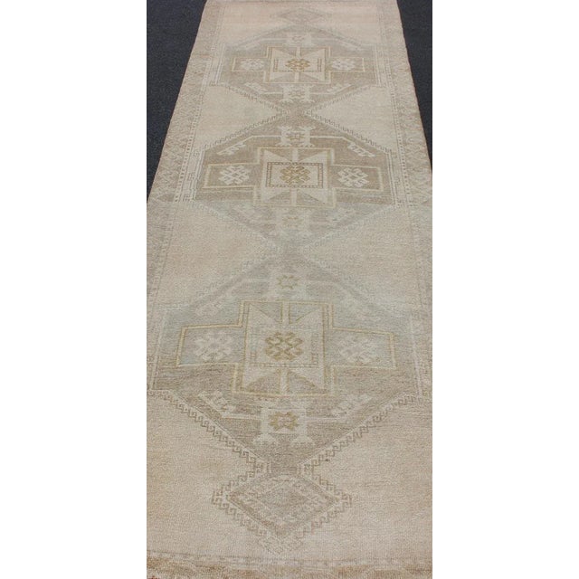 Vintage Turkish Hand Knotted Oushak Runner With Etched Medallion Design in Soft Muted Tones For Sale In Atlanta - Image 6 of 13