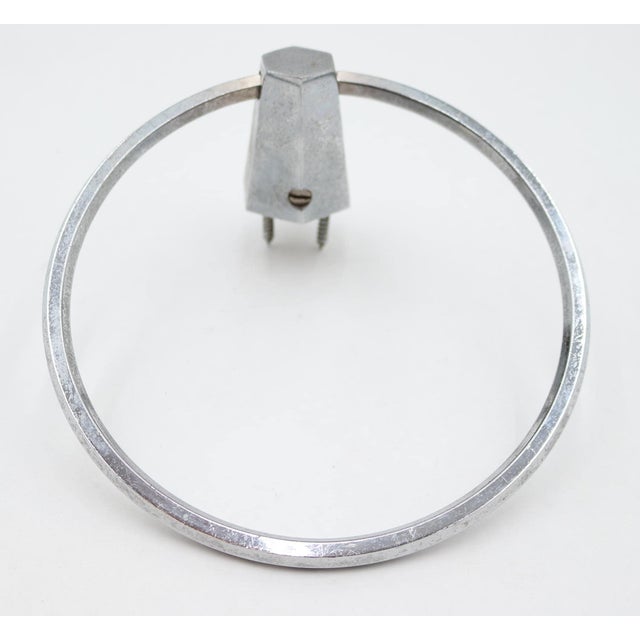 Vintage nickel plated brass wall mount bathroom towel ring. Mounting screws are included. Good condition with heavy...