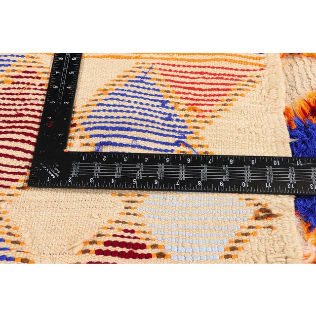 Textile Vintage Azilal Moroccan Rug, 02'11 X 05'10 For Sale - Image 7 of 10