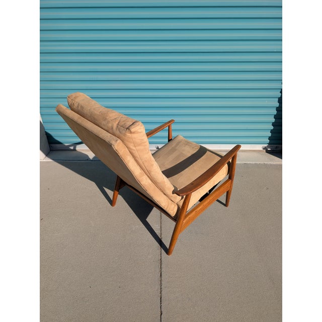 Mid-Century Modern Reclining Lounge Chair Attributed to Milo Baughman for Thayer Coggin, C1960s For Sale - Image 12 of 16