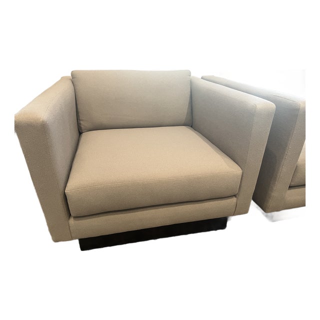 1970s Track Arm Chair in Fresca Dove Upholstery, Wood Frame with Black Inset Base, Concept 70 Georgia For Sale