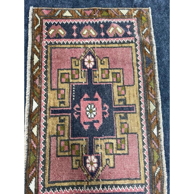 Turkish Yastik Rug 1'4" x 2'4" For Sale - Image 4 of 5
