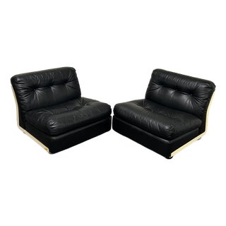 Circa 1970 Original Black Leather Amanta Lounge Chairs by Mario Bellini for C&b Italia For Sale