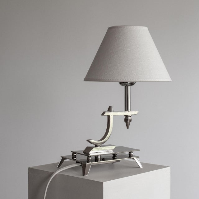Metal Art Deco Sculptural Chrome Metal Table Lamp, 1930s For Sale - Image 7 of 7