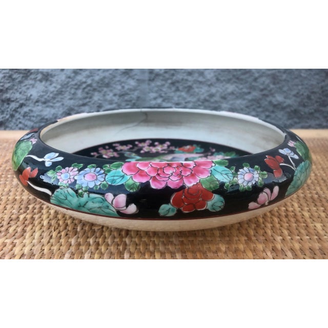 19th Century Chinese Famille Noir Shallow Porcelain Brush Water Bowl For Sale In Charleston - Image 6 of 9