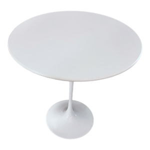 Vintage Knoll Saarinen 20” Round White Tulip Side Table by Eero Saarinen