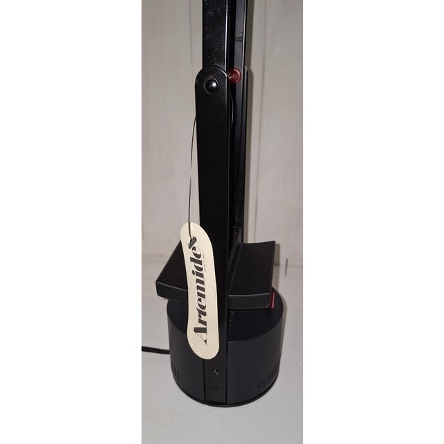 Tizio Plus Desk Lamp with Rotating Head by Richard Sapper for Artemide, 1990s, in Very Good conditions. Designed 1990 to...