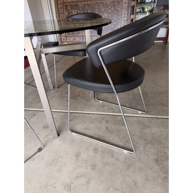 Calligaris Modern Round Glass Dining Chrome Metal Table W/ 4 Black Chairs For Sale - Image 10 of 11
