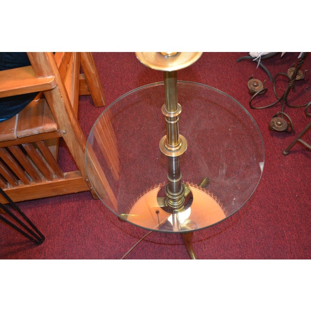 Vintage Mid Century Stiffel Tripod Feet Solid Brass Floor Lamp With Round Center Glass Table Top For Sale - Image 9 of 18