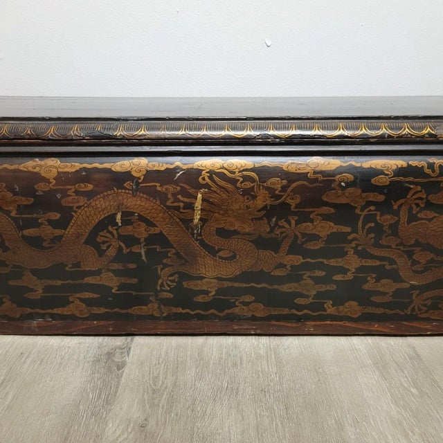 19th C Chinese Lacquered Gold Dragon Scroll Box, 4 Feet Long For Sale In Raleigh - Image 6 of 15