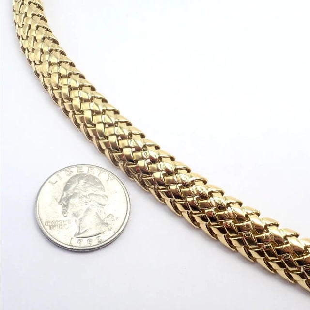 Contemporary Vintage Tiffany & Co. Vannerie Basket Weave Yellow Gold Necklace For Sale - Image 3 of 17
