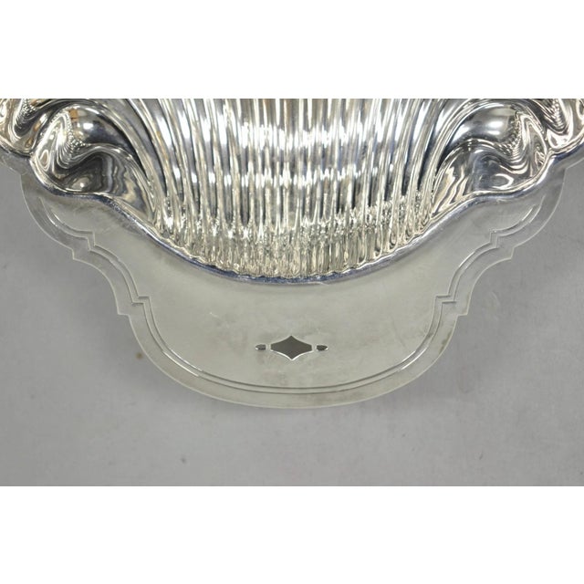 Vintage Mid Century Modern Wm Rogers Silver Plated Clam Shell Serving Dish For Sale In Philadelphia - Image 6 of 9