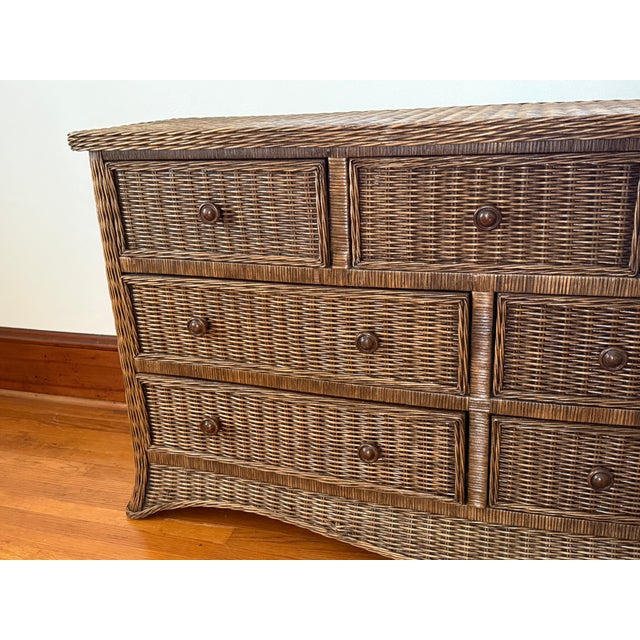 Contemporary Late 20th Century Coastal Skirted Bow Front Wicker Rattan Seven Drawer Dresser For Sale - Image 3 of 14
