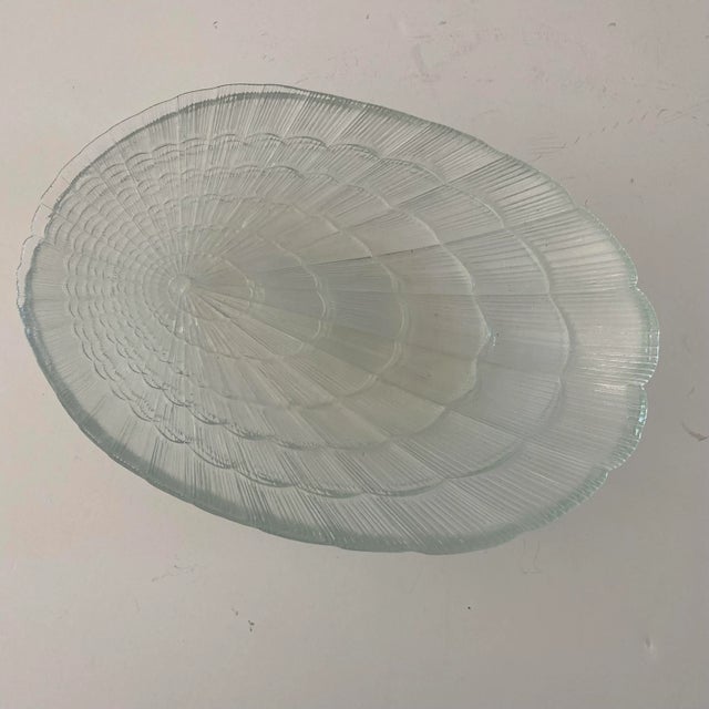 1980s Vintage 1980s Arcoroc Glass Shell Dinner Plates - Set of 4 For Sale - Image 5 of 9