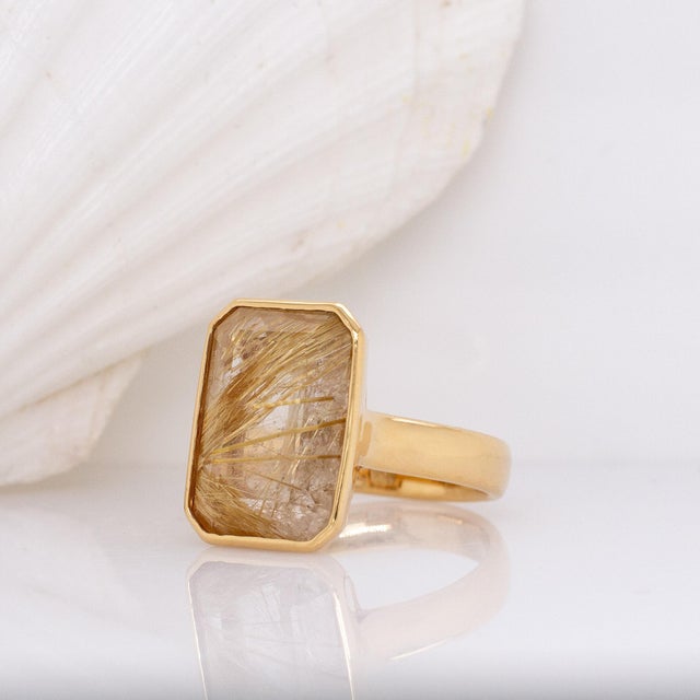 10.4cts Rutilated Quartz Statement Ring: 18k Solid Gold | Emerald Cut 17x11mm For Sale - Image 4 of 7