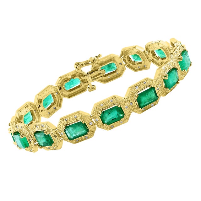 18 Carat Emerald Cut Emerald and Diamond Tennis Bracelet 14 Karat Yellow Gold For Sale - Image 18 of 18